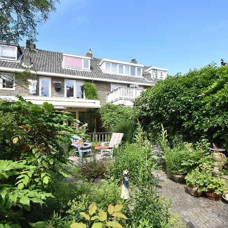 Holiday home De Blauwe Deur